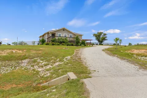 Exterior - 153 Mccrae Ln, Boyd, TX 76023 photo 2 of 8