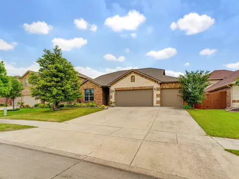 2012 Brenham Dr, Forney, TX 75126