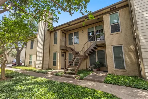 10650 Steppington Dr #211, Dallas, TX 75230