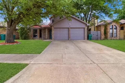606 Lemons St, Cedar Hill, TX 75104