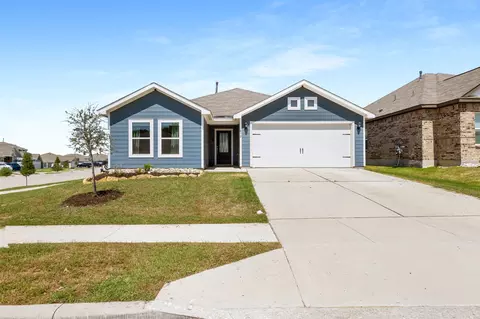 932 American Flyer Blvd, Fort Worth, TX 76108