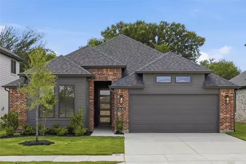 4645 Commack Dr, Fort Worth, TX 76135