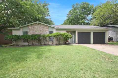 703 N Douglas Ave, Cleburne, TX 76033