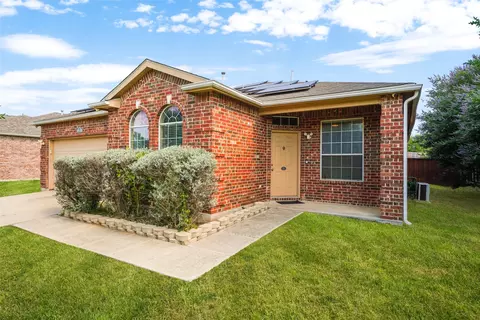 1813 White Dove Ln, Denton, TX 76210