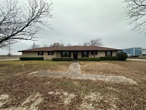 1477 Hcr 3242, Mount Calm, TX 76673