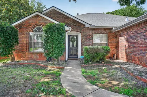 3208 Cliff Oaks Dr, Corinth, TX 76210