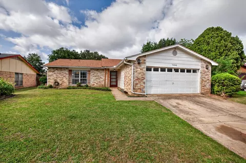 7333 Misty Meadow Dr S, Fort Worth, TX 76133