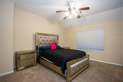 Bedroom - 9158 Sunlight Oak Ln, Houston, TX 77070 photo 3 of 3