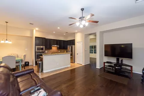 Living - 9158 Sunlight Oak Ln, Houston, TX 77070 photo 3 of 4
