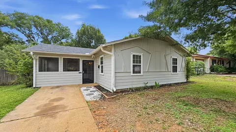 612 Aransas Dr, Euless, TX 76039