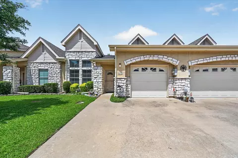 815 Earhart Ave, Grand Prairie, TX 75051