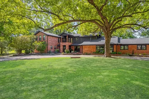 1000 Yorkshire Dr, Sherman, TX 75092