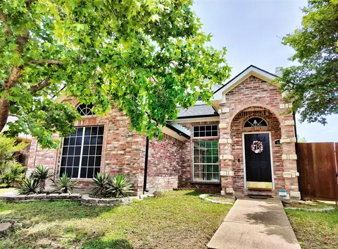 904 Remington Trl, Mesquite, TX 75181