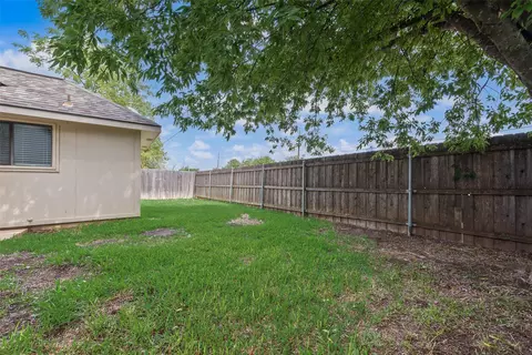 Exterior - 907 Sharp Dr, Cedar Hill, TX 75104 photo 5 of 5