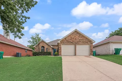 Exterior - 907 Sharp Dr, Cedar Hill, TX 75104 photo 3 of 5