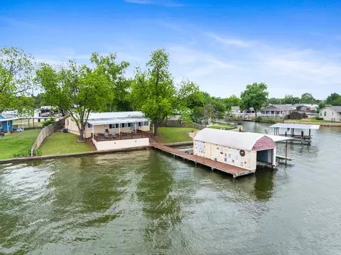6500 Dayla Ct, Granbury, TX 76049