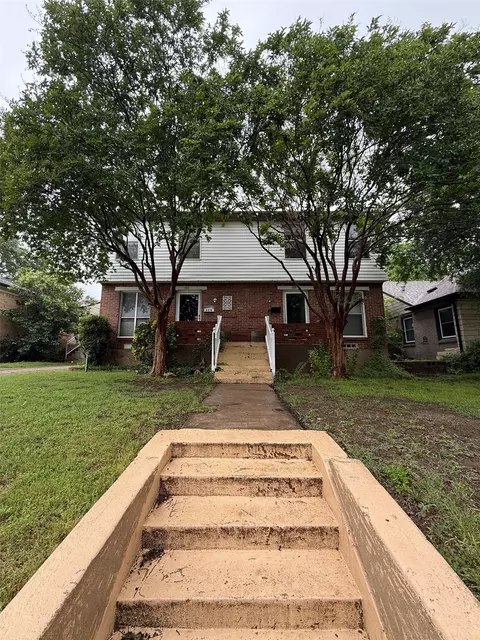 311 N Montreal Ave, Dallas, TX 75208