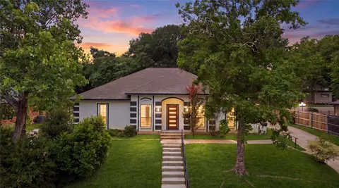 237 Bradford Dr, Hurst, TX 76053