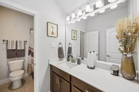 Bath - 5100 Unity Dr, Denton, TX 76207 photo 4 of 4
