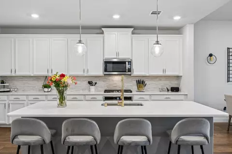 Kitchen - 5100 Unity Dr, Denton, TX 76207 photo 2 of 8