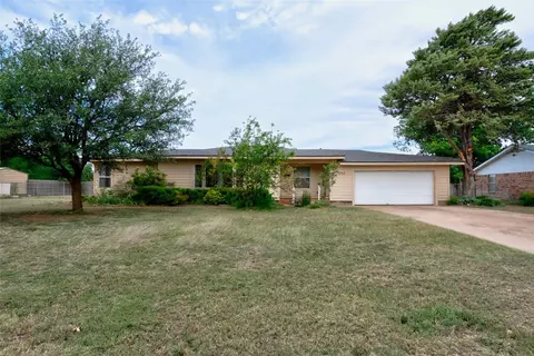 1002 Trundy, Merkel, TX 79536