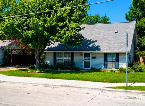1707 Cottonwood Rd, Carrollton, TX 75006
