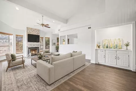 2920 Shady Lake Cir, Carrollton, TX 75006