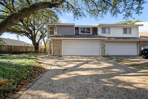 2920 Shady Lake Cir, Carrollton, TX 75006