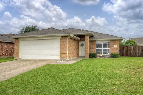 231 Willow Creek Ln, Terrell, TX 75160