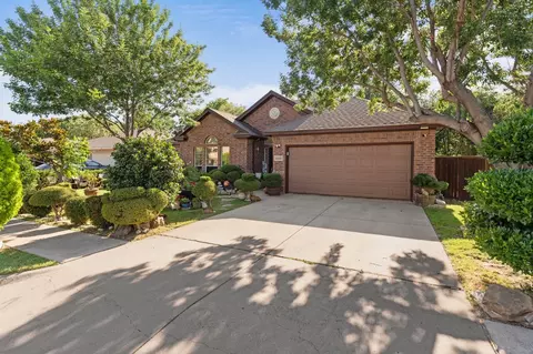 1025 Pearson St, Irving, TX 75061
