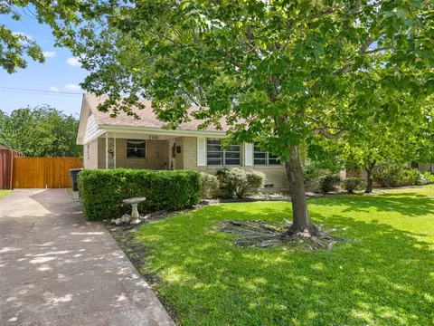 7103 Wake Forrest Dr, Dallas, TX 75214