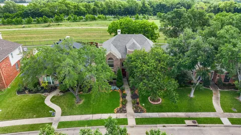 View/Area - 232 Touchdown Dr, Irving, TX 75063 photo 1 of 2