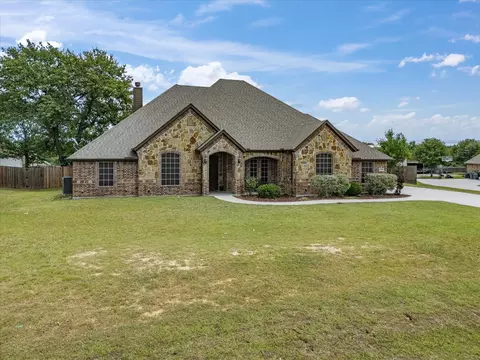 12204 Lighthouse Hl, Azle, TX 76020