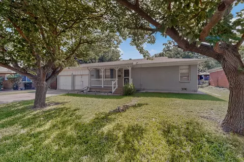 3606 Reeves St, North Richland Hills, TX 76117