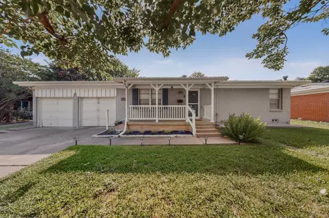 3606 Reeves St, North Richland Hills, TX 76117