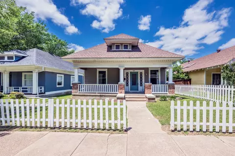 1804 Lipscomb St, Fort Worth, TX 76110