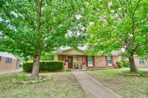 6306 Landmark Dr, Waco, TX 76710