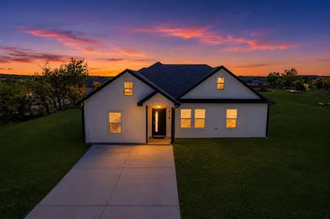 120 Brookview Dr, Bridgeport, TX 76426