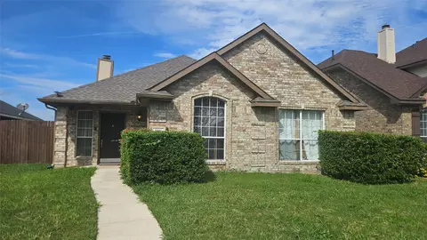 1834 Cool Springs Dr, Mesquite, TX 75181