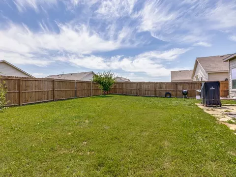 Exterior - 409 Falling Star Dr, Haslet, TX 76052 photo 2 of 2