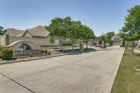 7906 Gulfstream Ln, Irving, TX 75063