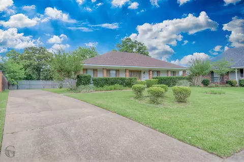 1407 Edgemont Cir, Bossier City, LA 71111