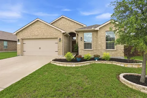 512 Dunster Ln, Saginaw, TX 76131