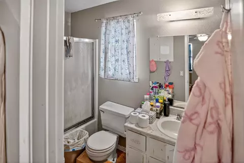 Bath - 615 W North St, Blossom, TX 75416 photo 2 of 4