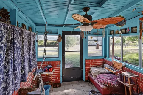 Exterior - 615 W North St, Blossom, TX 75416 photo 4 of 15