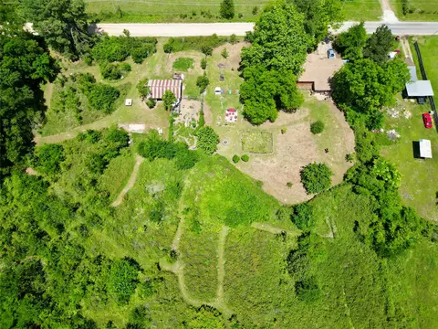 View/Area - 615 W North St, Blossom, TX 75416 photo 7 of 7