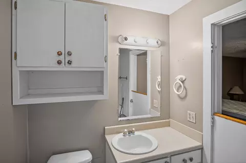 Bath - 615 W North St, Blossom, TX 75416 photo 3 of 4