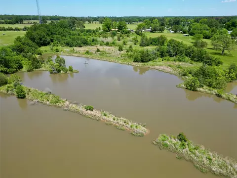 View/Area - 615 W North St, Blossom, TX 75416 photo 6 of 7