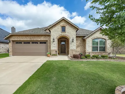 135 Crockett Dr, Waxahachie, TX 75165