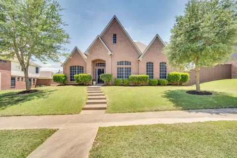 900 Ginger Trl, Desoto, TX 75115